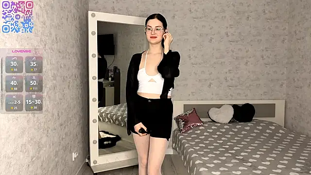 FakeLamb online show from 12-15-25, 09:09