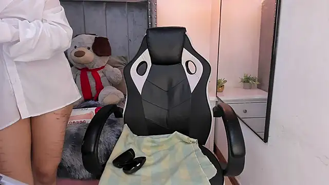 Miyu Komori online show from 03-28-26, 07:59