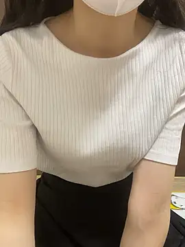 Snapshot of yayoi_jp chatting on 06-14-26, 03:57 yayoi jp online show from 06-14-26, 03:57