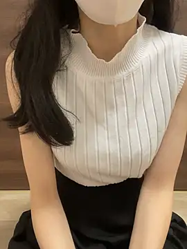 Snapshot of yayoi_jp chatting on 07-16-26, 04:15 yayoi jp online show from 07-16-26, 04:15