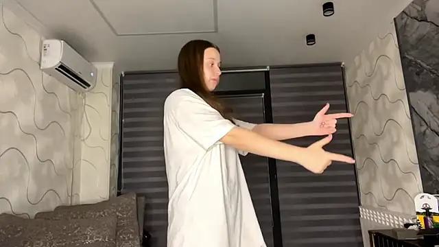 CharlynDini online show from 11-27-25, 04:07