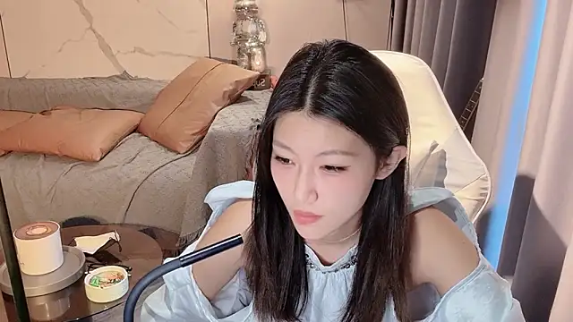 Lixinel-520 online show from 11-21-25, 02:10