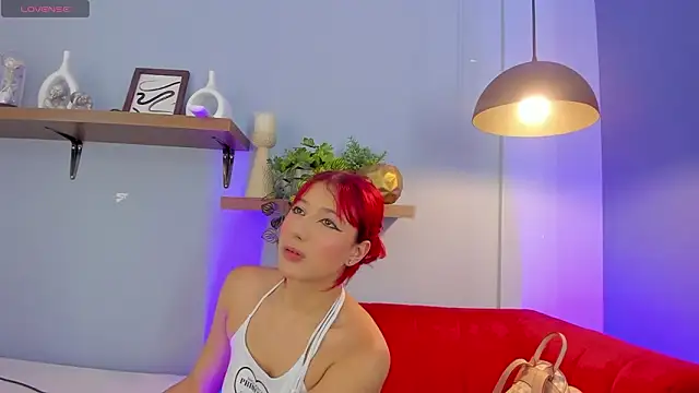 Cristalfoxy  online show from 03-12-26, 08:13