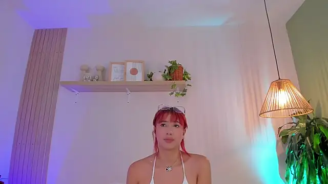 Cristalfoxy  online show from 02-07-26, 07:55