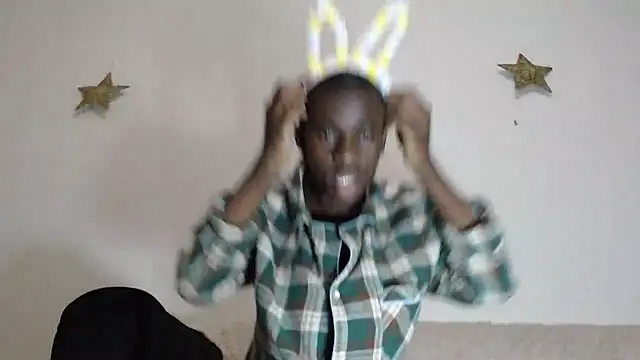 Snapshot of Vince_Favent chatting on 10-28-25, 09:03 Vince Favent online show from 10-28-25, 09:03