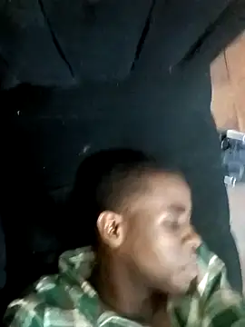 Snapshot of Vince_Favent chatting on 10-02-25, 10:02 Vince Favent online show from 10-02-25, 10:02