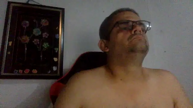 Snapshot of Katracho6969 chatting on 05-25-26, 02:00 Katracho6969 online show from 05-25-26, 02:00
