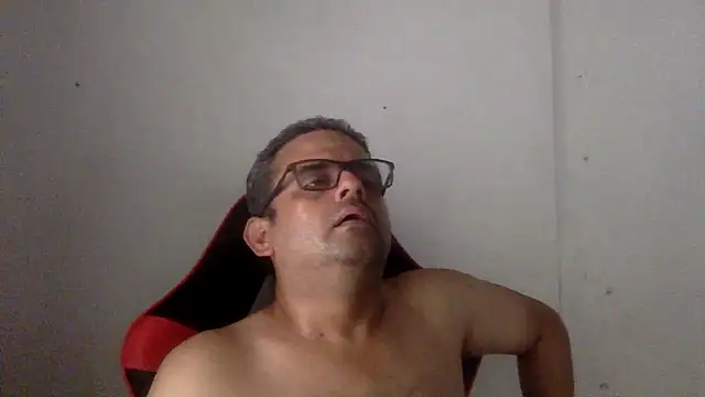 Snapshot of Katracho6969 chatting on 06-25-26, 06:13 Katracho6969 online show from 06-25-26, 06:13