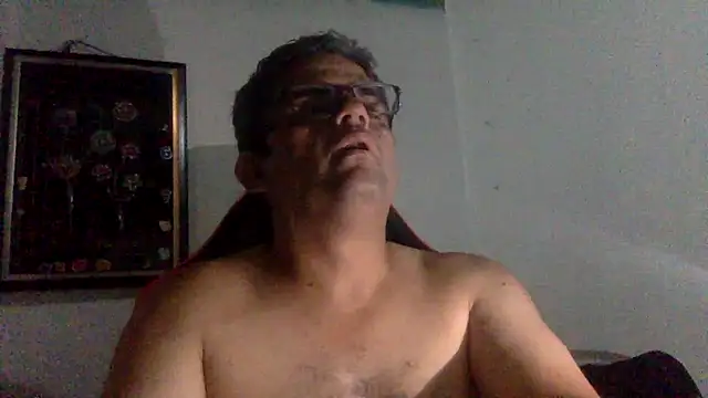 Snapshot of Katracho6969 chatting on 04-21-26, 02:51 Katracho6969 online show from 04-21-26, 02:51