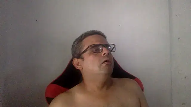 Snapshot of Katracho6969 chatting on 06-17-26, 07:35 Katracho6969 online show from 06-17-26, 07:35
