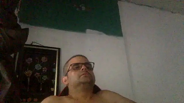 Snapshot of Katracho6969 chatting on 05-13-26, 06:26 Katracho6969 online show from 05-13-26, 06:26