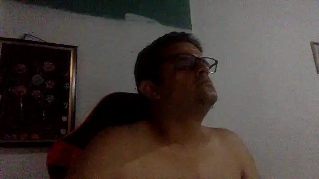 Snapshot of Katracho6969 chatting on 04-25-26, 03:31 Katracho6969 online show from 04-25-26, 03:31