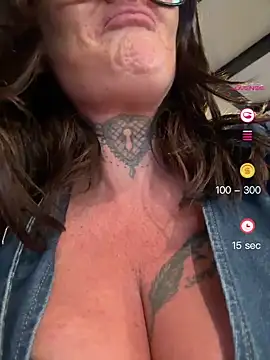 Snapshot of IrishmilfAnna chatting on 05-26-26, 09:02 IrishmilfAnna online show from 05-26-26, 09:02