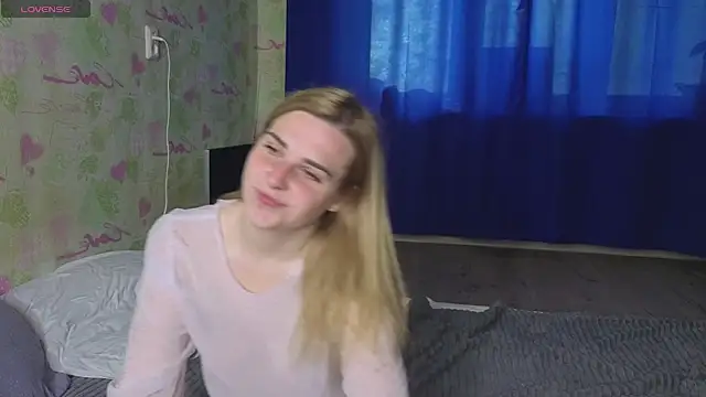 HelenMartines online show from 06-15-26, 10:59