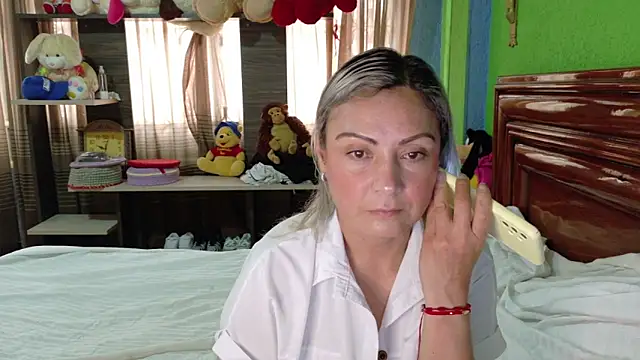  Charlize theron  online show from 02-17-26, 09:34