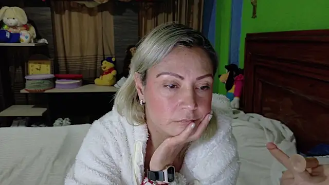  Charlize theron  online show from 02-03-26, 02:53