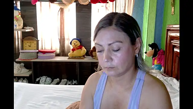 Snapshot of _Charlize_theron_ chatting on 05-27-26, 06:59 Charlize theron online show from 05-27-26, 06:59