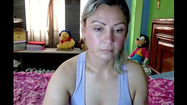 Snapshot of _Charlize_theron_ chatting on 04-22-26, 07:31 Charlize theron online show from 04-22-26, 07:31