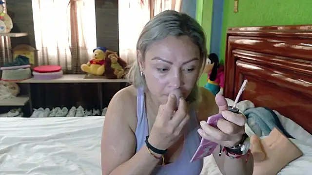 Snapshot of _Charlize_theron_ chatting on 07-16-26, 07:11 Charlize theron online show from 07-16-26, 07:11