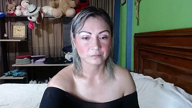  Charlize theron  online show from 11-04-25, 11:41