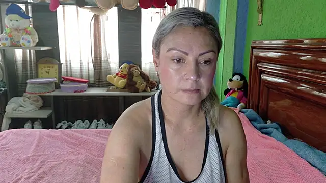 Snapshot of _Charlize_theron_ chatting on 07-08-26, 07:03 Charlize theron online show from 07-08-26, 07:03