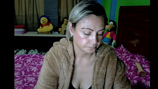 Snapshot of _Charlize_theron_ chatting on 04-21-26, 02:51 Charlize theron online show from 04-21-26, 02:51