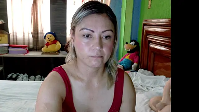 Snapshot of _Charlize_theron_ chatting on 05-01-26, 04:45 Charlize theron online show from 05-01-26, 04:45