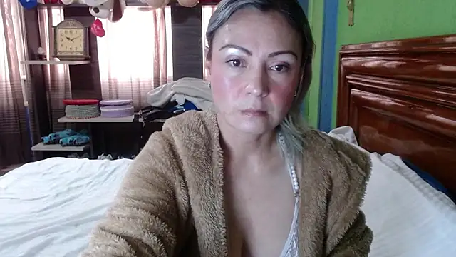  Charlize theron  online show from 11-05-25, 09:29