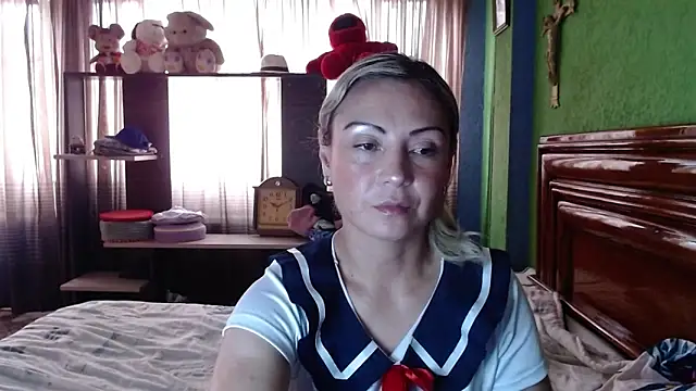 Snapshot of _Charlize_theron_ chatting on 09-16-25, 08:10 Charlize theron online show from 09-16-25, 08:10