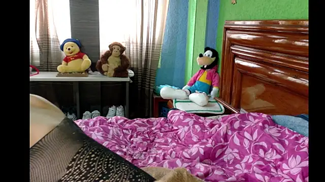 Snapshot of _Charlize_theron_ chatting on 04-19-26, 07:27 Charlize theron online show from 04-19-26, 07:27