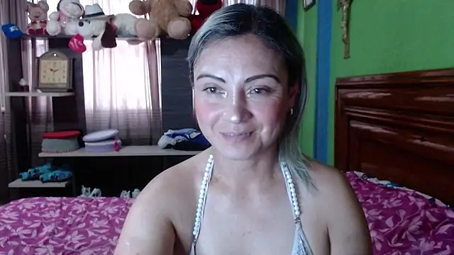  Charlize theron  online show from 10-28-25, 09:58