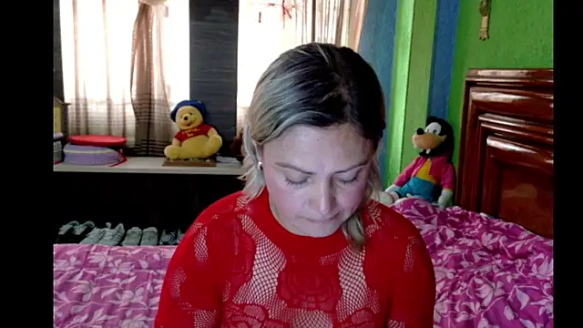 Snapshot of _Charlize_theron_ chatting on 04-21-26, 08:26 Charlize theron online show from 04-21-26, 08:26