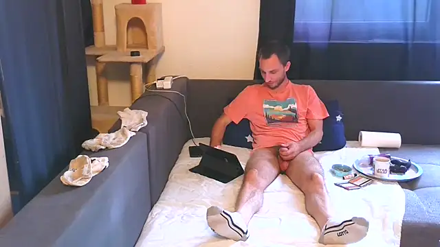 Snapshot of cum2camboys chatting on 06-08-26, 06:30 cum2camboys online show from 06-08-26, 06:30