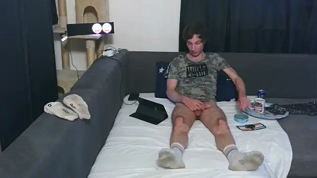 Snapshot of cum2camboys chatting on 04-08-26, 06:20 cum2camboys online show from 04-08-26, 06:20