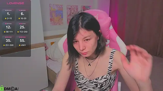 Snapshot of EllinEverly chatting on 02-20-26, 09:17 EllinEverly online show from 02-20-26, 09:17