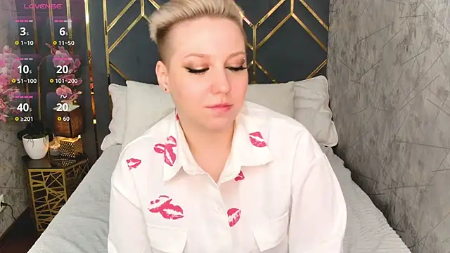 AlexandraGreen online show from 11-27-25, 09:04