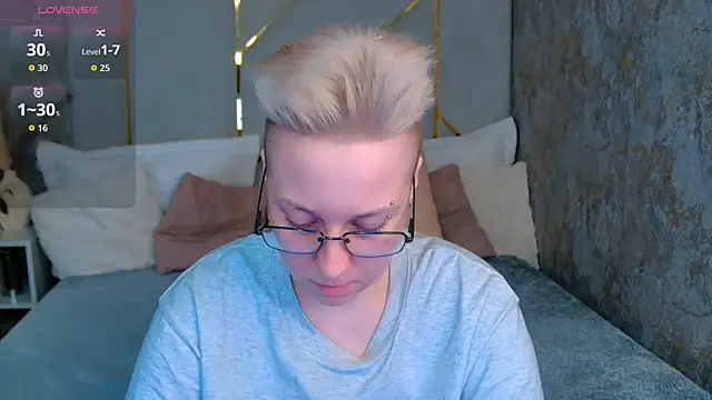 AlexandraGreen online show from 11-13-25, 09:30