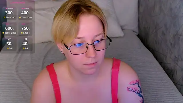 Snapshot of AlexandraGreen chatting on 06-05-26, 09:53 AlexandraGreen online show from 06-05-26, 09:53