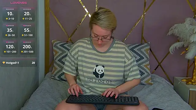 AlexandraGreen online show from 02-26-26, 10:21