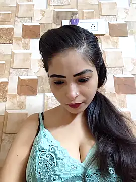 Snapshot of QUEEN-ADITI chatting on 09-19-25, 01:48 QUEEN-ADITI online show from 09-19-25, 01:48