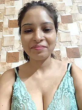 Snapshot of QUEEN-ADITI chatting on 11-23-25, 04:06 QUEEN-ADITI online show from 11-23-25, 04:06