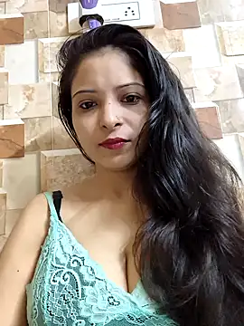 Snapshot of QUEEN-ADITI chatting on 10-19-25, 03:59 QUEEN-ADITI online show from 10-19-25, 03:59