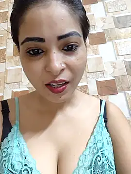 Snapshot of QUEEN-ADITI chatting on 09-09-25, 01:09 QUEEN-ADITI online show from 09-09-25, 01:09