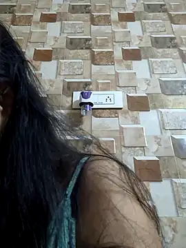 Snapshot of QUEEN-ADITI chatting on 09-25-25, 02:34 QUEEN-ADITI online show from 09-25-25, 02:34