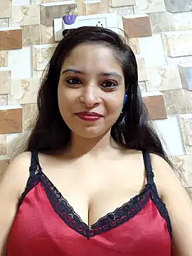 Snapshot of QUEEN-ADITI chatting on 10-12-25, 02:40 QUEEN-ADITI online show from 10-12-25, 02:40