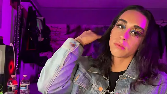 xoFrankie online show from 11-28-25, 06:46