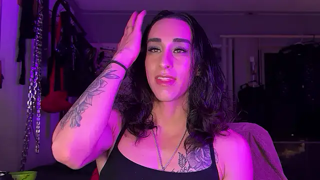 xoFrankie online show from 10-24-25, 04:44