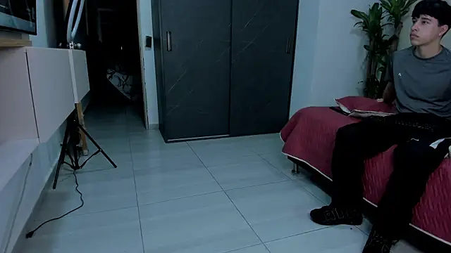 mrhot night online show from 01-11-26, 02:07