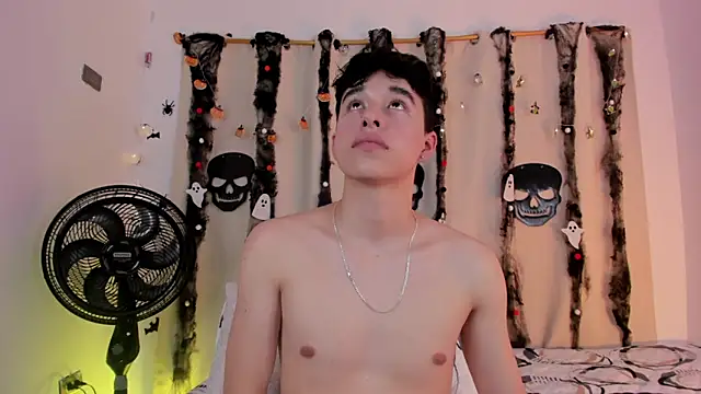 mrhot night online show from 10-22-25, 11:36