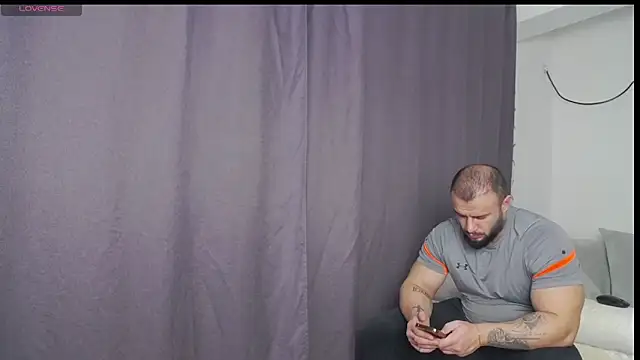 RickyMiami1 online show from 01-07-26, 06:57